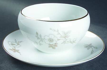 JOH17 Gravy Boat with Attached Underplate