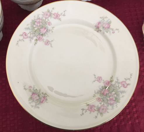 E629 Salad Plate