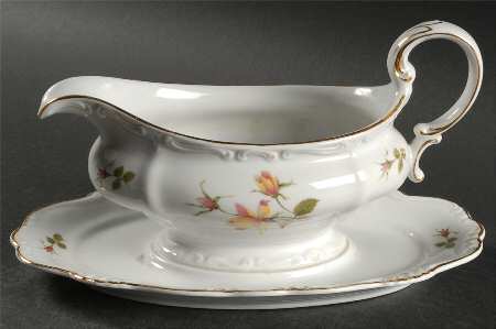 JOH18 Gravy Boat with Attached Underplate