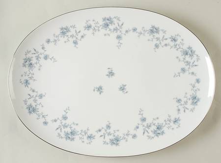 Blue Garland (Coupe, Platinum) 15" Oval Serving Platter
