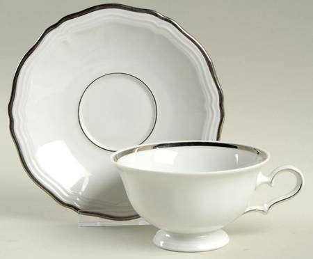 JOH208 Footed Cup & Saucer Set