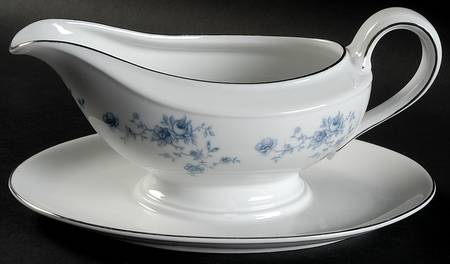 JOH21 Gravy Boat with Attached Underplate