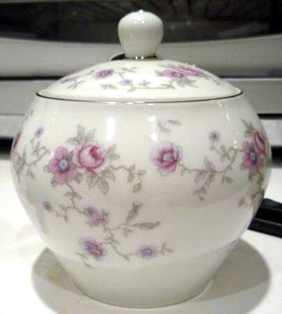 JOH217 Sugar Bowl & Lid