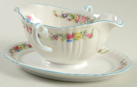 JOH22 Gravy Boat with Attached Underplate
