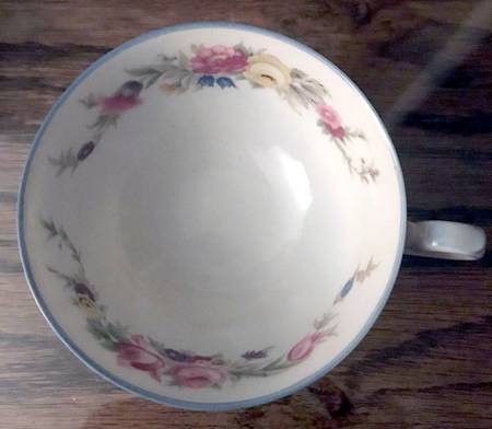 JOH22 Footed Cup