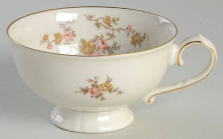 JOH32 Footed Cup