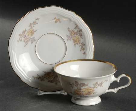 JOH45 Footed Cup & Saucer Set
