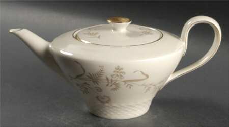 W863 Teapot & Lid
