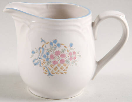 Country Basket Creamer