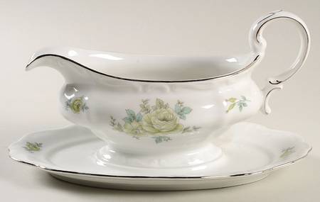 JOH76 Gravy Boat with Attached Underplate
