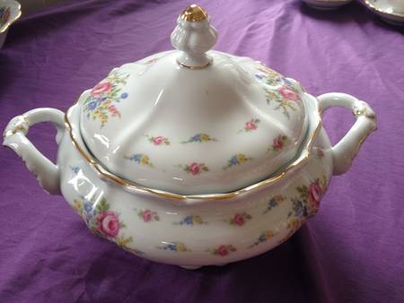 JOH90 Round Covered Vegetable