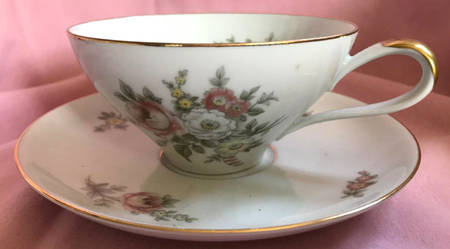 JOH95 Flat Cup & Saucer Set