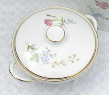 Red Carnation Sugar Bowl & Lid