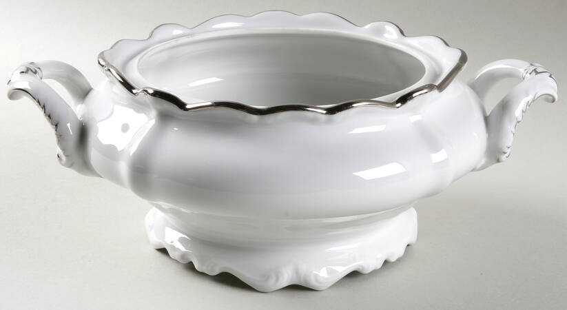 Platinum Baroque Round Vegetable No Lid