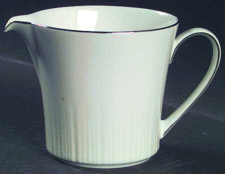 Platinum Riviera Creamer