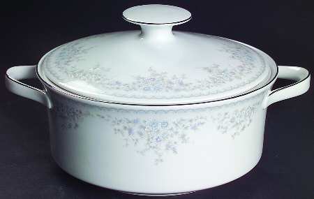 Royal Lace Round Covered Vegetable