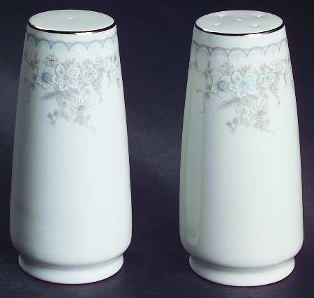 Royal Lace Salt & Pepper Set