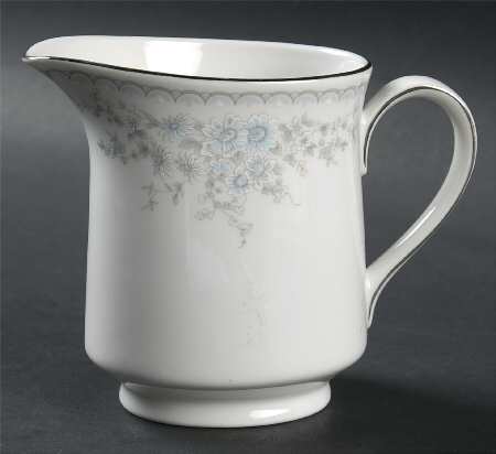 Royal Lace Creamer