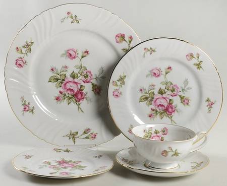 Rose of Picardy White 5 Piece Place Setting