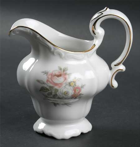 Serenade Creamer