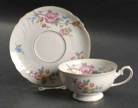 Shanghai Footed Cup & Saucer Set