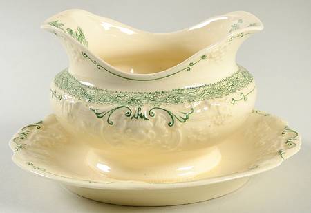 Genoa Green Gravy Boat with Attached Underplate