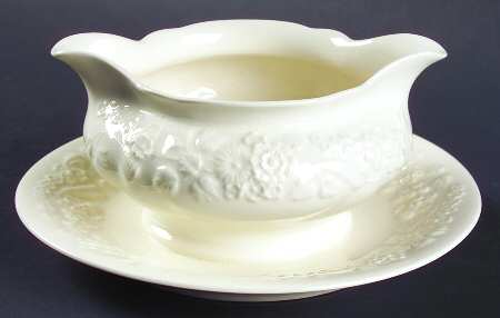 Rhapsody Gravy Boat with Attached Underplate