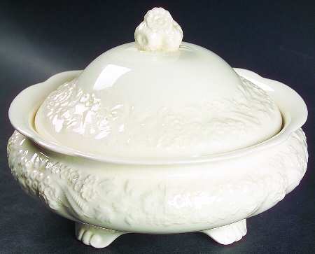 Rhapsody Round Covered Vegetable