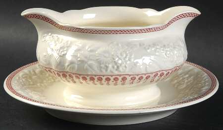 Sheridan Gravy Boat with Attached Underplate
