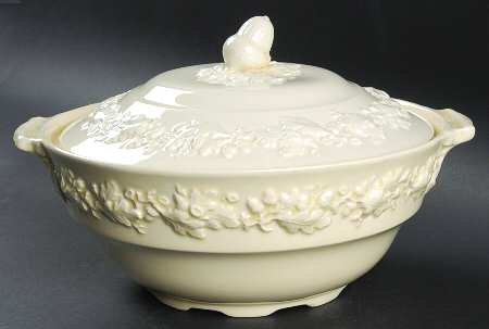 Trentham Round Covered Vegetable
