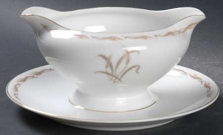 Carmel Gravy Boat with Attached Underplate