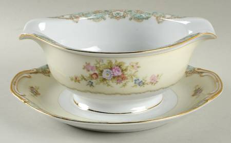 Fairmont Round Gravy Boat/Attached Underplate