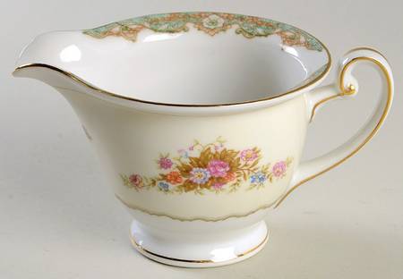 Fairmont Creamer