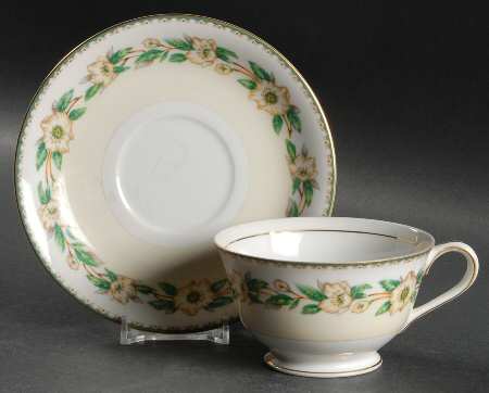 Fairfax Footed Cup & Saucer Set