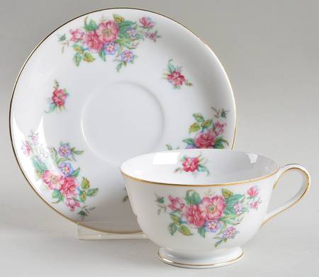 Hanford Footed Cup & Saucer Set