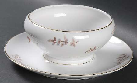 Julie Gravy Boat with Attached Underplate