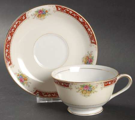 JYO12 Footed Cup & Saucer Set