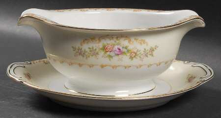 JYO2 Gravy Boat with Attached Underplate