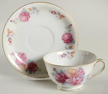 JYO4 Footed Cup & Saucer Set