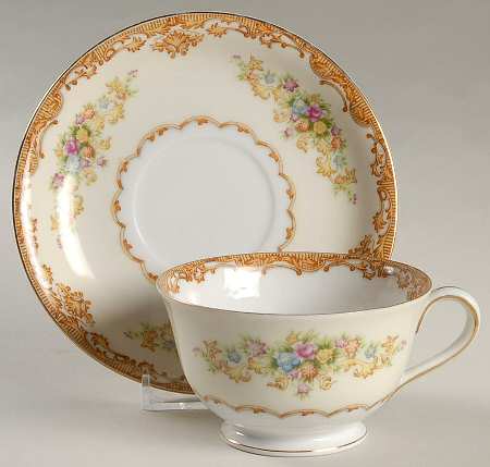 JYO7 Footed Cup & Saucer Set