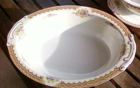 JYO8 9" Oval Vegetable Bowl