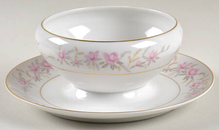 Lois Gravy Boat with Attached Underplate by Jyoto