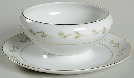 Rhythm Gravy Boat with Attached Underplate
