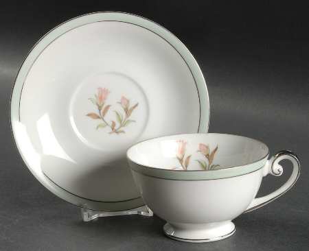 Roberta Footed Cup & Saucer Set
