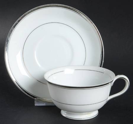 400P Footed Cup & Saucer Set