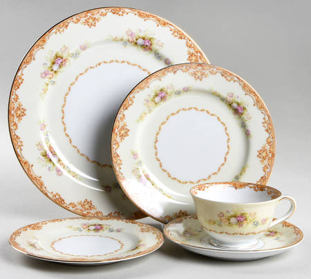 Tan Traditional 5 Piece Place Setting