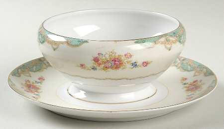 Windsor Gravy Boat with Attached Underplate