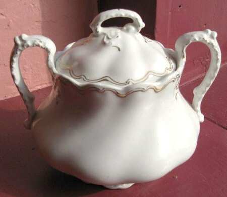 JB314 Sugar Bowl & Lid