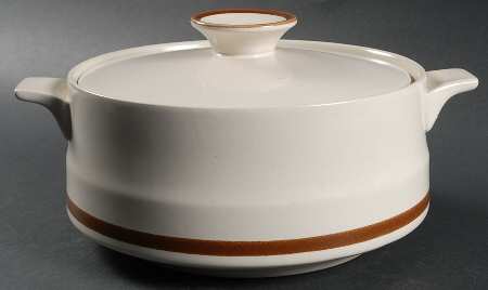 Camelot 2 Qt Round Covered Casserole