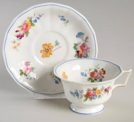 23963 Footed Cup & Saucer Set